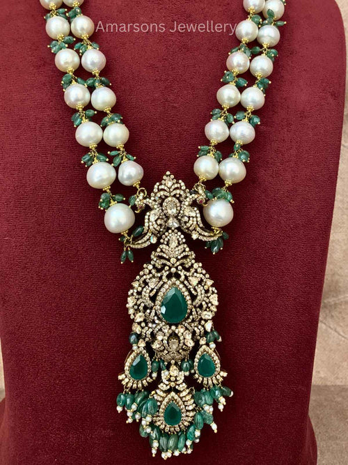 18k Polki Locket with Emerald Beads (PL 5192)