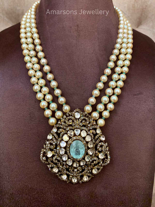 18k Polki Locket with South Sea Pearls (PL 8196)