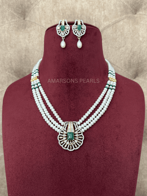 Emerald Grace Pearl Rani Haar