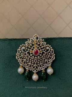 Regal Splendor: Diamond Pendant