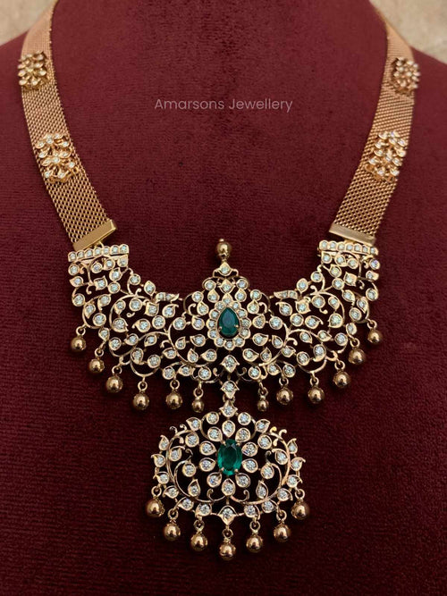 18k VVS EF Diamond Necklace with Elegant Color Stones